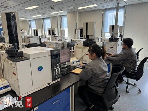 探訪新力量③ 一塊屏里的晶彩 新材料技術研發點亮未來顯示